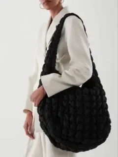 COS キルティング　バッグ　ブラック QUILTED SHOULDER BAG キルトショルダーバッグ ブラック｜COS コス
