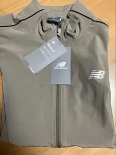 新品未使用タグ付き！　New Balance ウィンドブレーカー上下セット