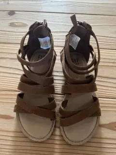 GAP キッズ　スウェード風サンダル　11サイズ（17センチ）のサムネイル