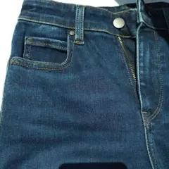 新品‼️ユニクロ ダークブルー スキニーストレッチデニム
