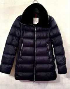 2025年最新】torcy モンクレールの人気アイテム - メルカリ