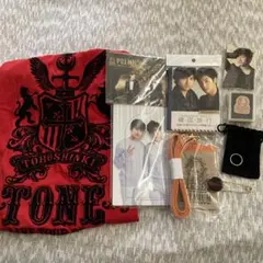 東方神起 グッズセット　Tシャツ等のサムネイル