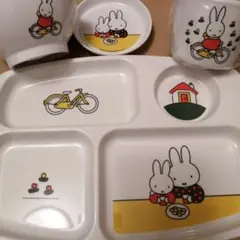 ミッフィー　メラミン食器セット　4点