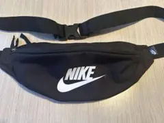 Nike ショルダーバッグ 黒のサムネイル