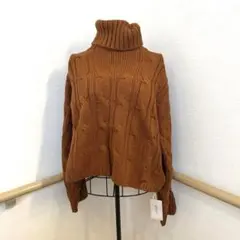 ブラウン タートルネック ケーブル編みニット M