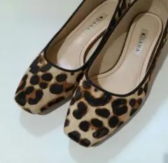 【美品】DIANA　ダイアナ　ヒョウレオパード柄フラットシューズ　23cmのサムネイル