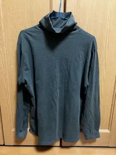 ユニクロ　ハイネック　長袖カットソー　メンズ　XL ダークグリーン
