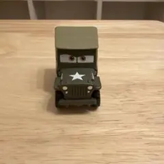 カーズ トミカ サージ