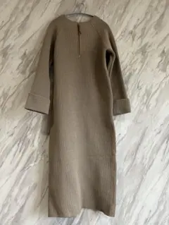 リブ編みベージュロングワンピース