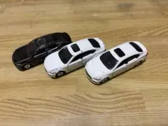 トミカ　日産シーマ3台まとめセットのサムネイル
