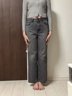 グレー ストレートデニム ハイウエスト　ブランド名(GU)