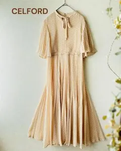 美品] ✨CELFORD✨ ロングワンピース プリーツ 総柄 半袖 胸元リボン