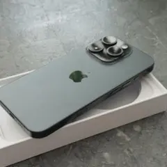 【美品】Apple iPhone 15 Pro ブラッ512GB SIMフリー