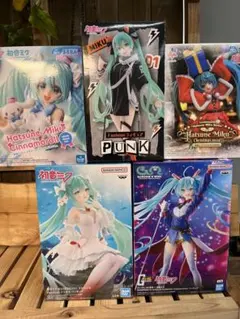 初音ミク シナモロール PUNK クリスマス ガンダム まとめ売り　未開封