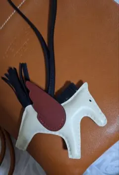 Item thumbnail for item ab3708a7-e00b-4bb2-9b77-491dbce88d47