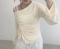 GORGE ワンショルアシメトップスのサムネイル