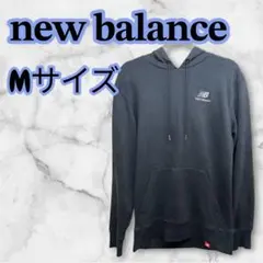 New Balance ワンポイント　ロゴ プルオーバー　パーカー スウェット