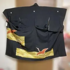 黒留袖 鶴と波模様　金利刺繍 オレンジ系　着物のサムネイル