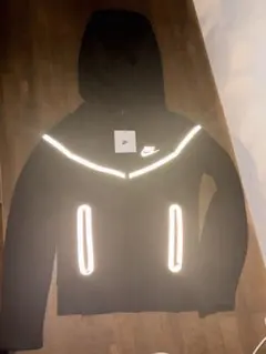 tee shyne着用　Nike反射テックフリース　キッズxs