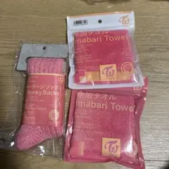 TWICE ピンク 今治タオル & Chunky Socks セット