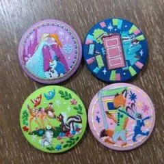 ディズニー　刺繍　缶バッジ4個セット