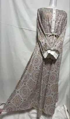 新品　フレアスカートワンピース　M　春服　フリンジウエストリボン付き　韓国