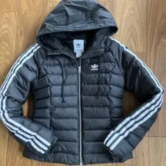 adidas フード付きブラックダウンジャケット S