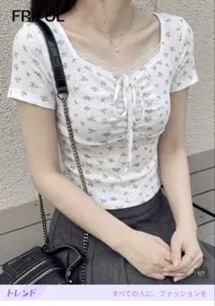 SHEIN 花柄 半袖 Tシャツのサムネイル