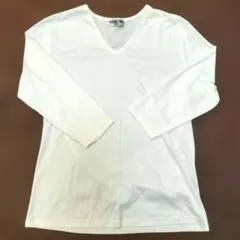 未使用☆GRACE BEAUTY BASIC ホワイト Vネック 長袖Tシャツ