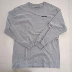 Patagonia フィッシュロゴ 長袖Tシャツ グレーのサムネイル