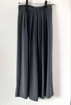 UNIQLO ユニクロ　クレープジャージー スカートパンツS ダークグレー　M