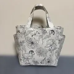 ボタニカル柄 トートバッグ ホワイト×ブラック
