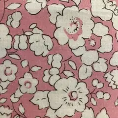 2枚セット LIBERTY ベッツィ 生地 はぎれ ピンク 花柄　タナローン