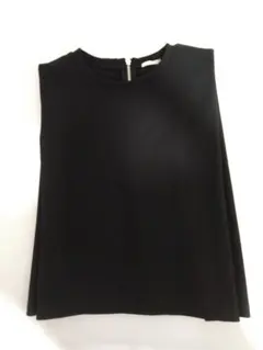 GU ジーユー バックジップショルダータックプルオーバー ノースリーブのサムネイル