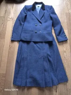 青と黒のチェック柄スカートセットアップ