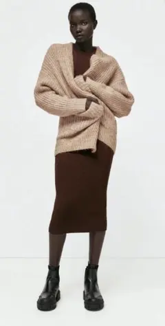 ZARA ザラ　モヘア　ベージュ ニットカーディガン Vネック