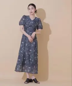 【美品】ジルバイジルスチュアート＊ドローイングフラワープリントワンピースのサムネイル