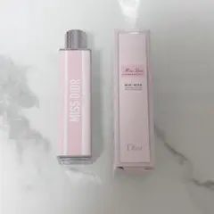 Dior ブルーミング ブーケ ミニ ミス ソリッドパフューム 練り香水