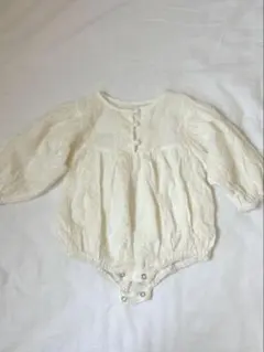 レース刺繍ロンパース