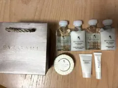 【新品未開封】BVLGARI アメニティ7点セットのサムネイル