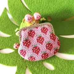 Item thumbnail for item 2aeef6bb-e915-48d7-b5c4-b94d5b58eaa7