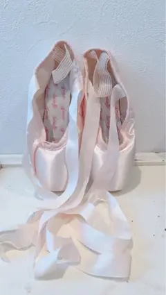 【美品】シルビア　サテントップ　23.5cm　Ｃ　ピンク　トゥシューズ