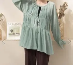 LOWRYS FARM ヨウリュウシャーリングブラウス グリーン ゆったり 春夏