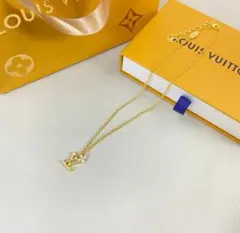 ルイヴィトンのネックレスです