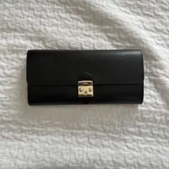 FURLA フルラ　ゴールド金具　長財布のサムネイル