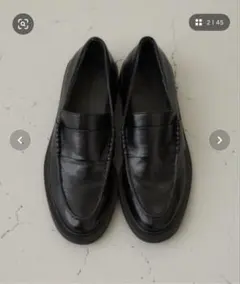 黒いレザー ローファー