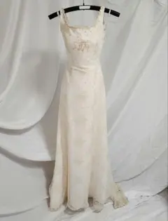 ☆高級 ウェディング ドレス ☆ 7号 アイボリ　マーメイド　ショルダー　W37