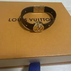 Item thumbnail for item 3f4b8761-c93b-42cc-85de-258363b5f4ff