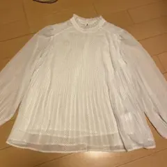 ドット柄　ブラウス　チュニック　アベイル　襟フリルのサムネイル