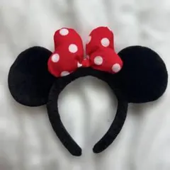 ミニーマウス カチューシャ 赤いリボン